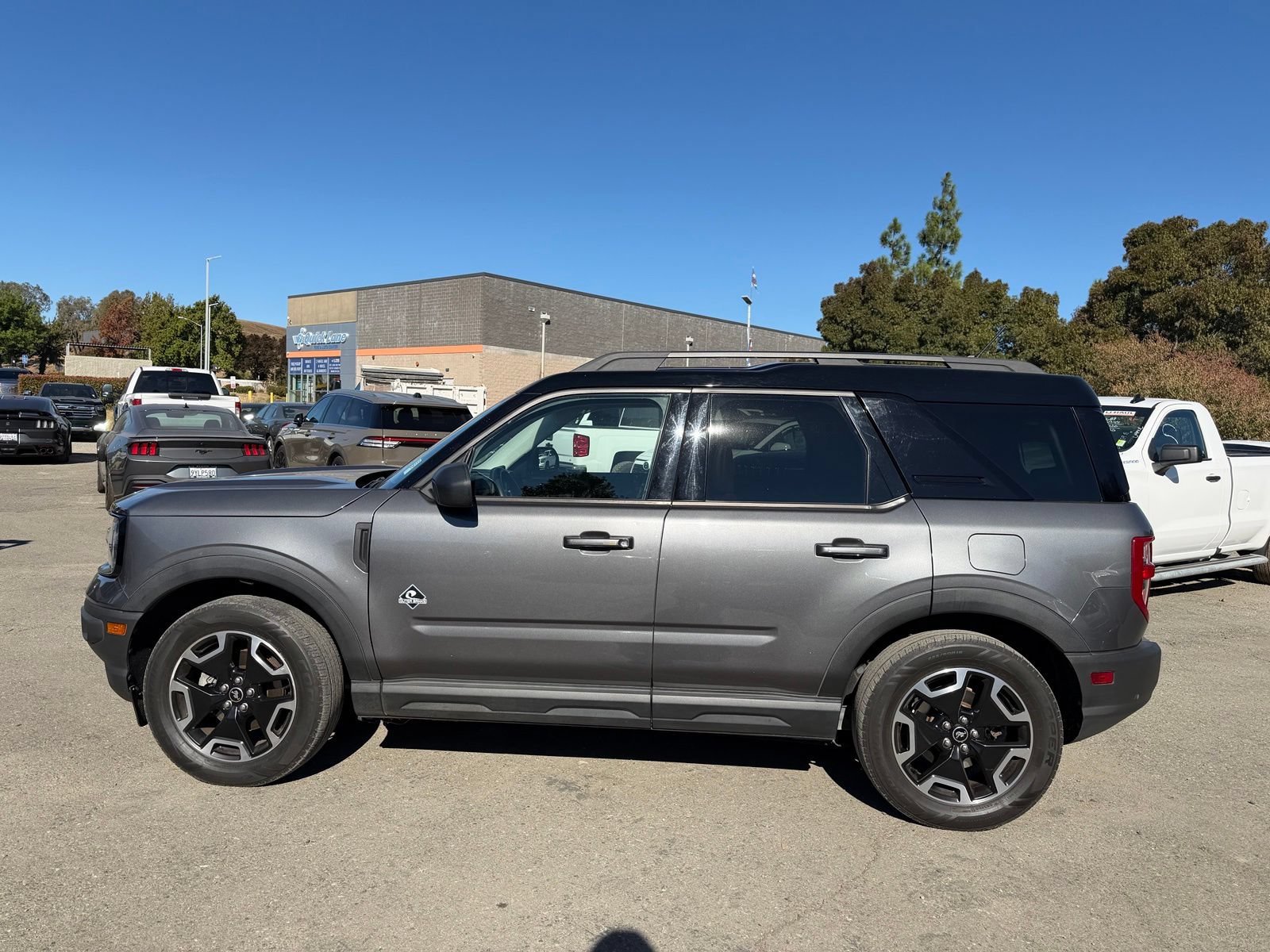 Certified 2021 Ford Bronco Sport Outer Banks w/ Outer Banks Package (96D) AWD/4WD image 2