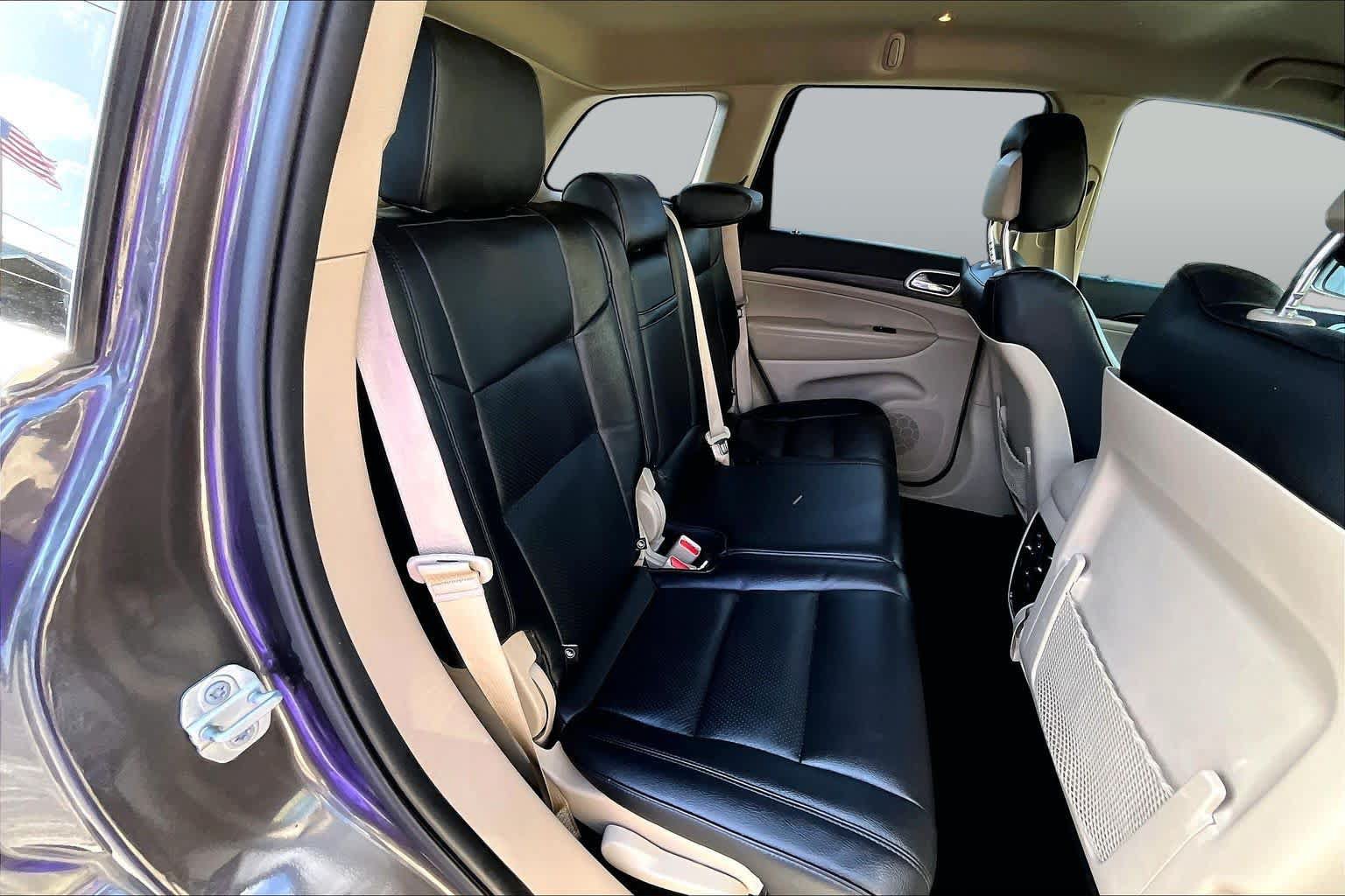 Used 2020 Jeep Grand Cherokee Laredo RWD image 20