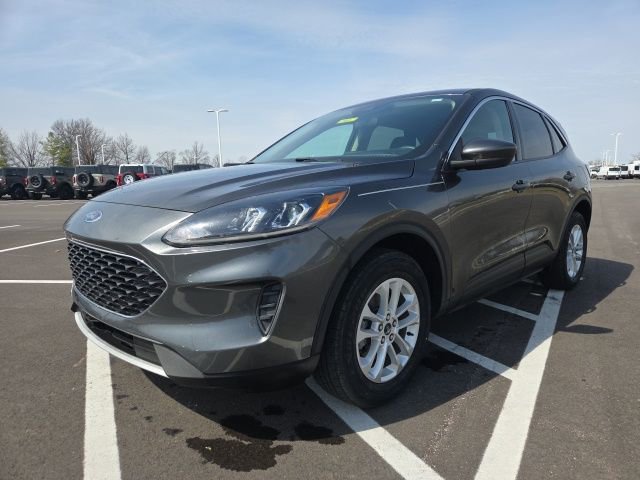 Certified 2020 Ford Escape SE image 3