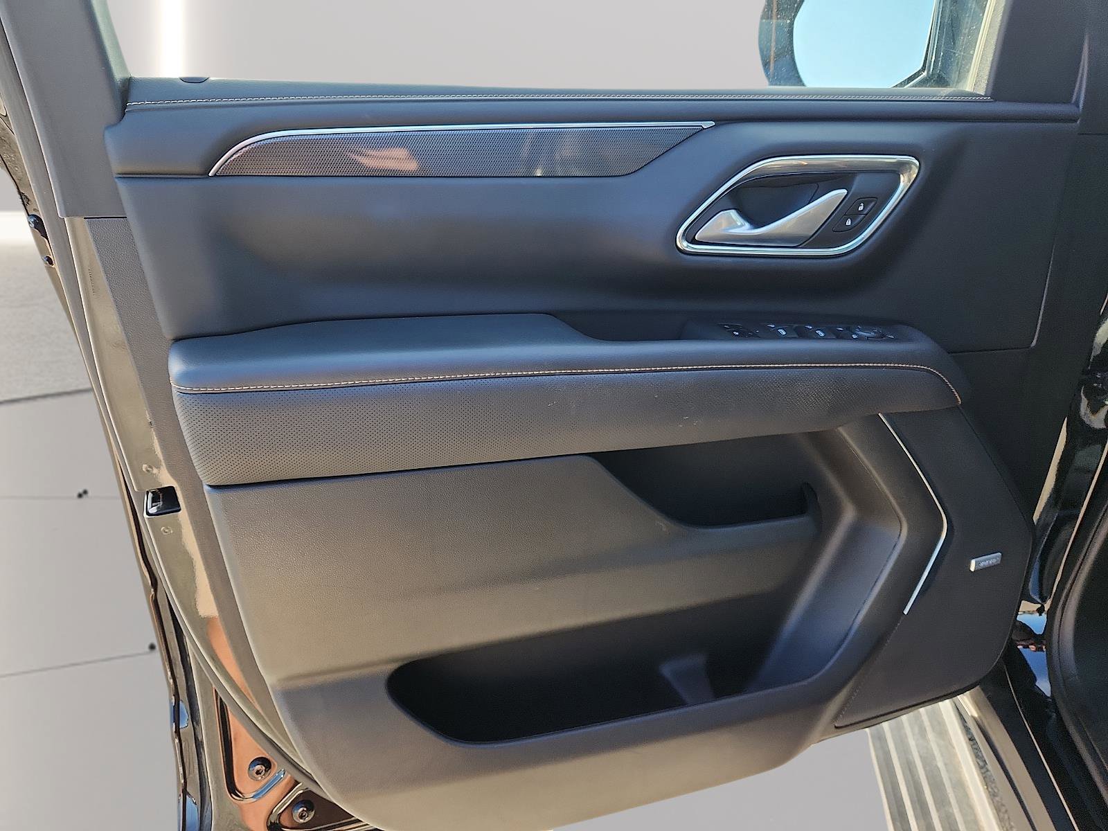 Used 2022 GMC Yukon AT4 w/ Max Trailering Package AWD/4WD image 30