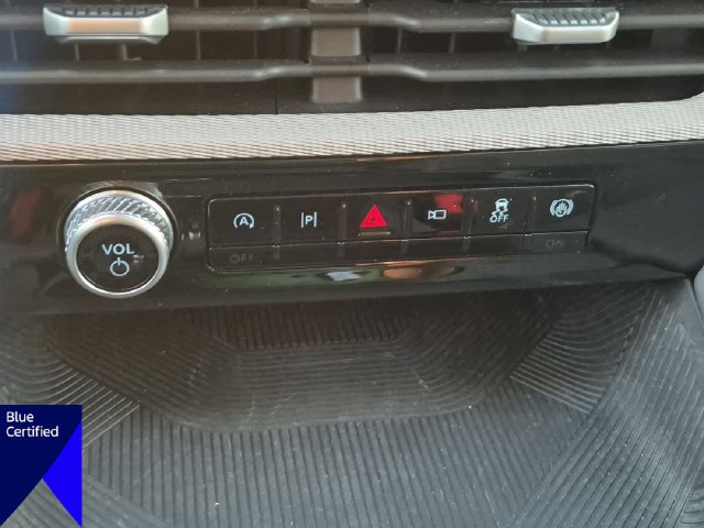 Certified 2025 Ford Explorer Active w/ Active Comfort Package RWD image 25