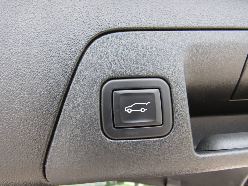 Used 2022 Buick Envision Preferred FWD image 19