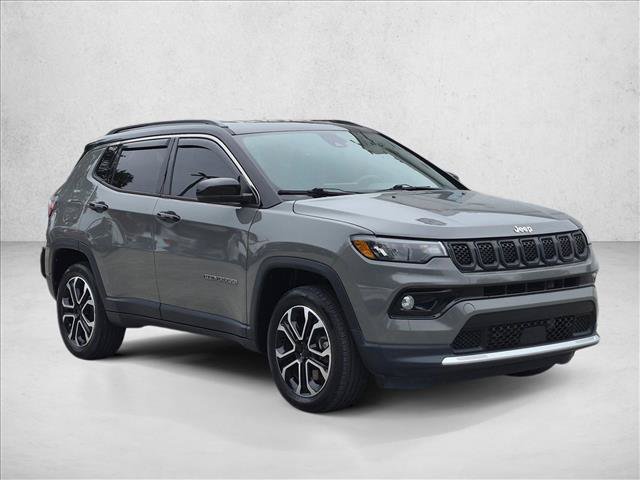 Used 2023 Jeep Compass Limited AWD/4WD image 3