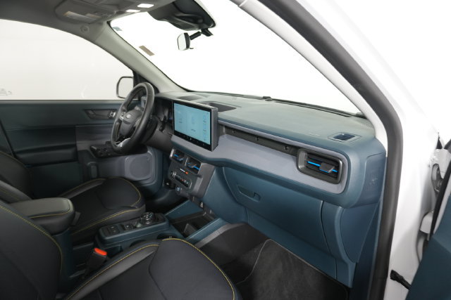 Certified 2025 Ford Maverick Lobo AWD/4WD image 31