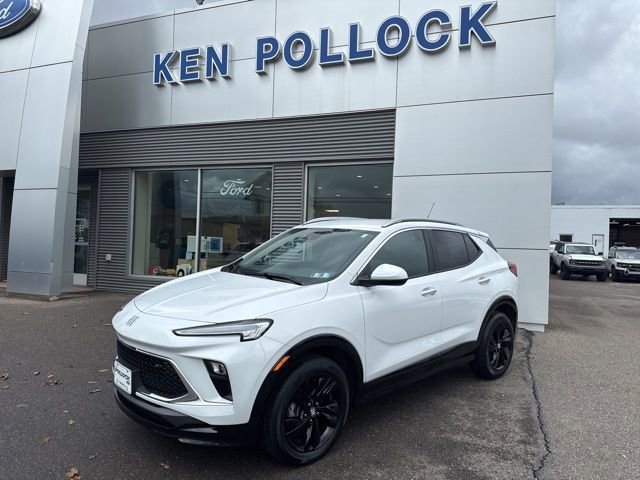 Used 2024 Buick Encore GX Sport Touring AWD/4WD image 2