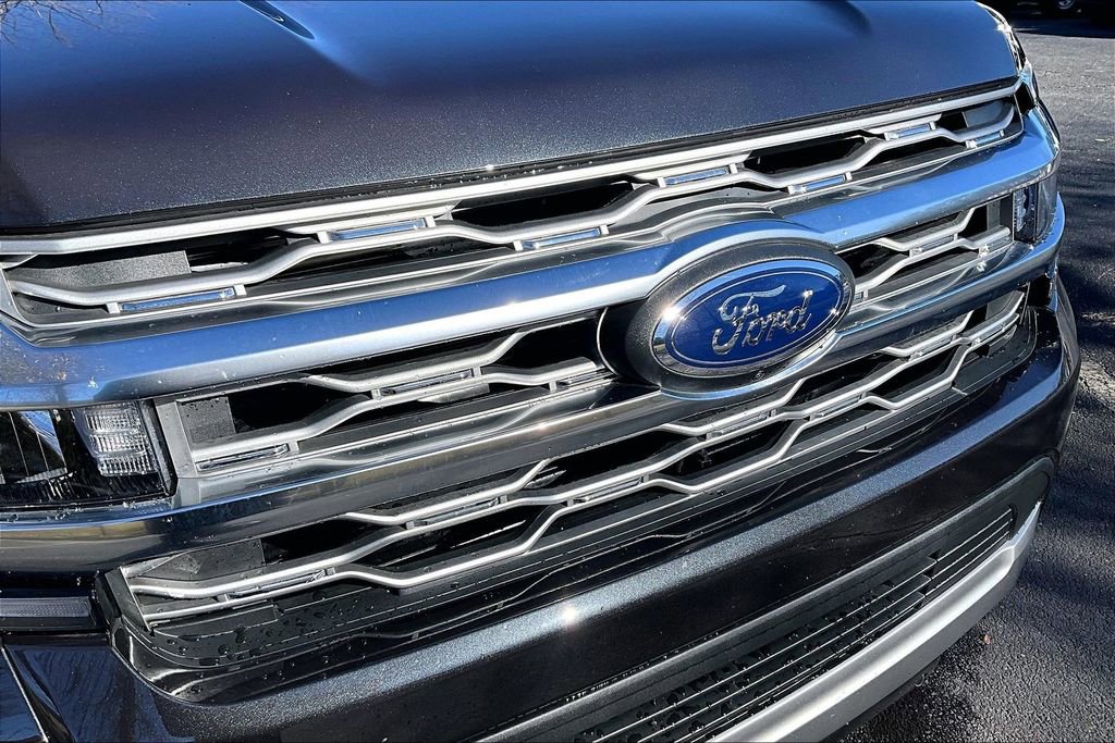 Certified 2024 Ford Expedition Platinum image 30