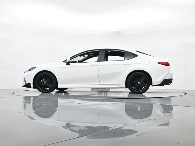 Used 2025 Toyota Camry SE FWD image 39