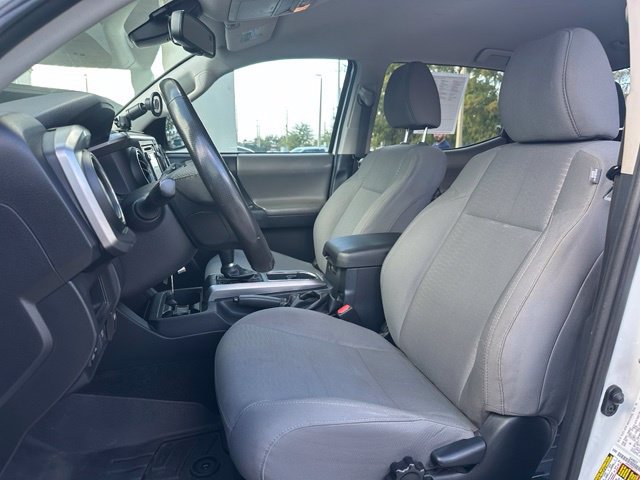 Used 2018 Toyota Tacoma SR5 RWD image 14