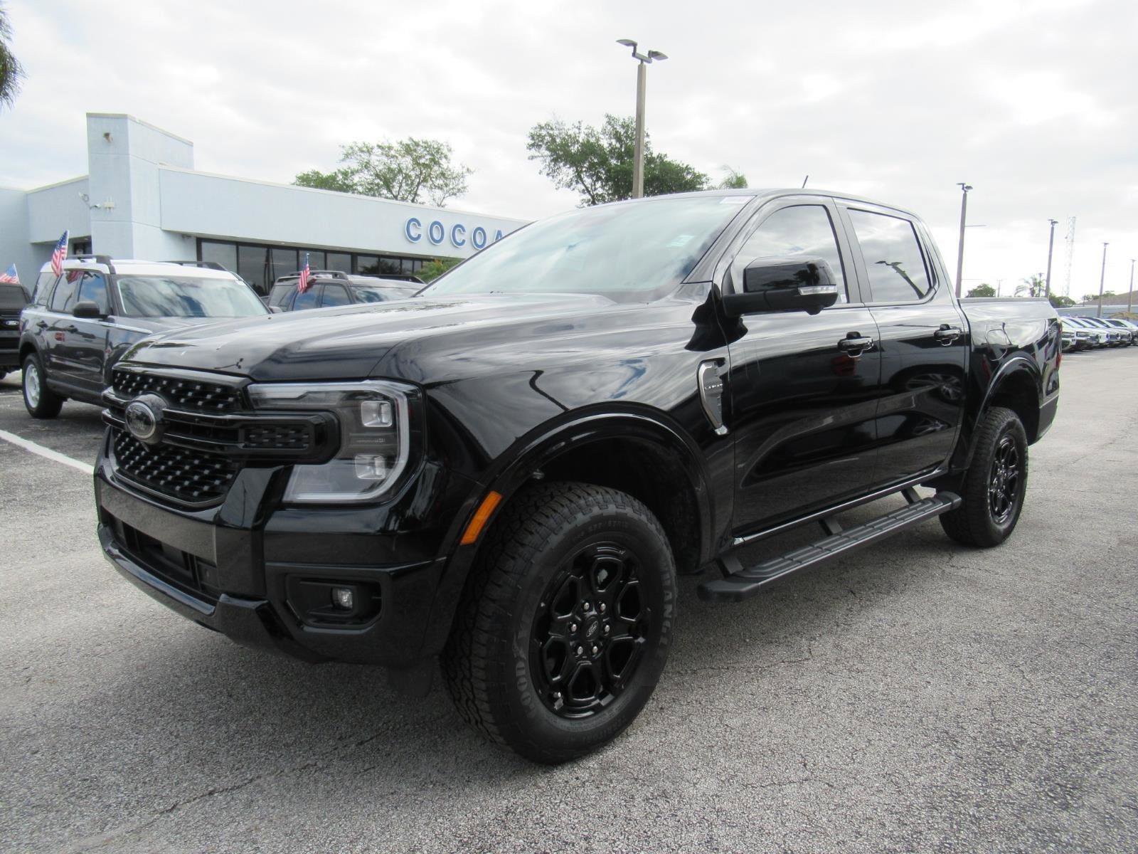 Certified 2025 Ford Ranger Lariat w/ FX4 Off-Road Package AWD/4WD image 3