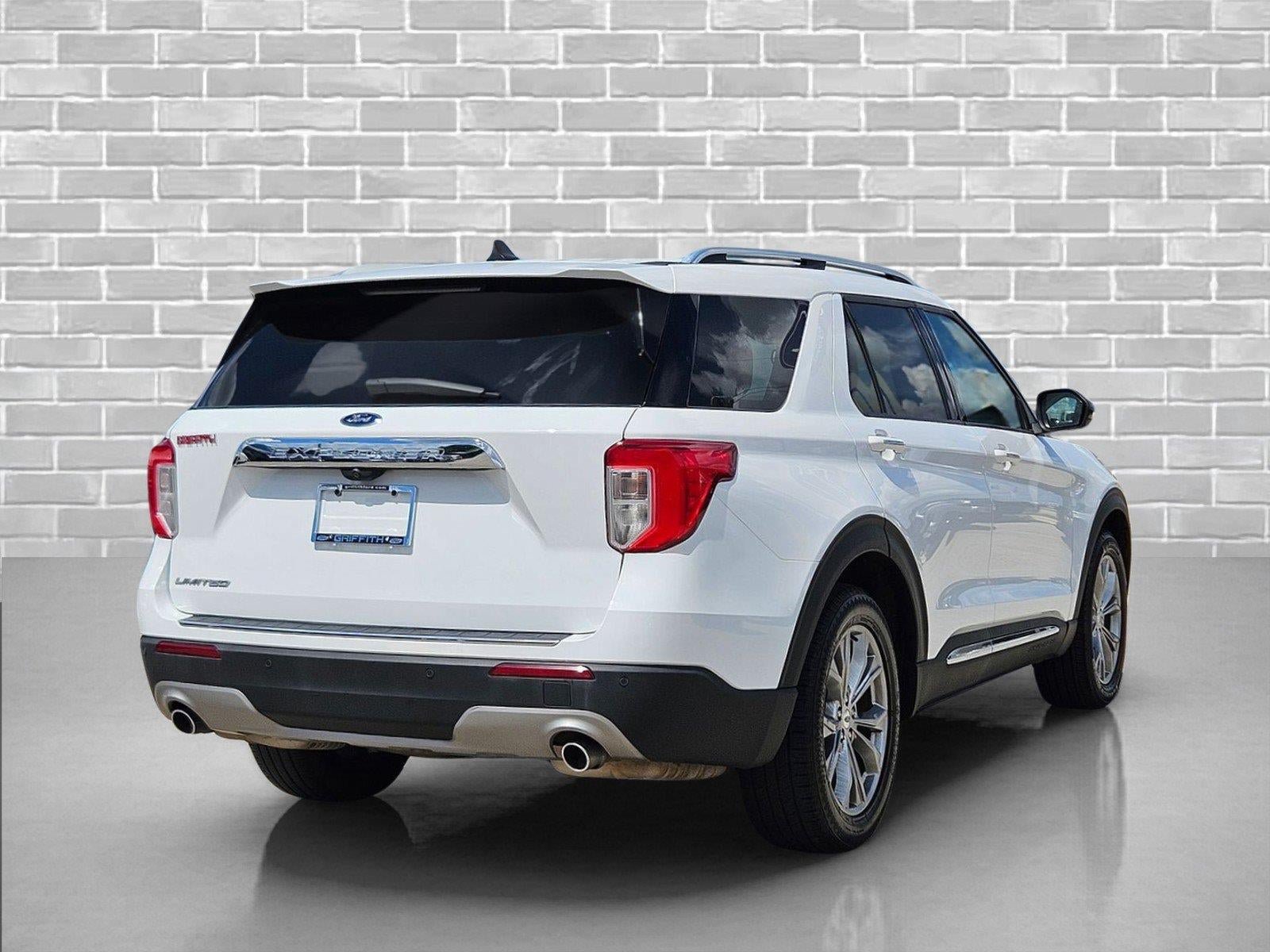Certified 2023 Ford Explorer Limited RWD image 5