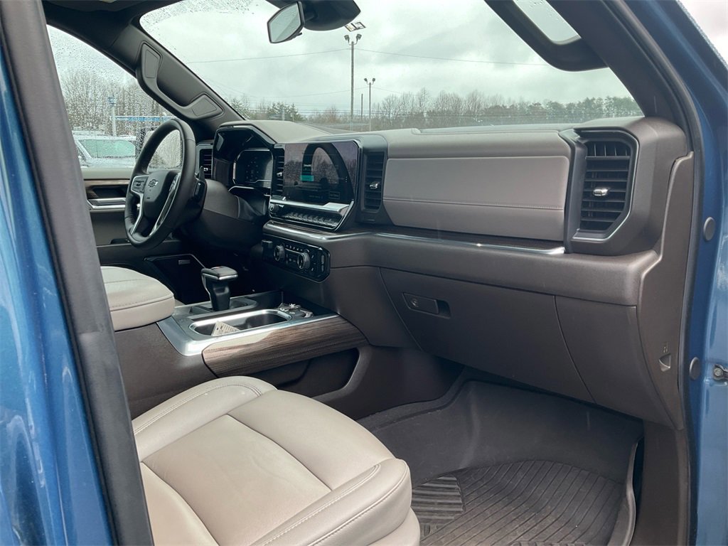 Used 2024 Chevrolet Silverado 1500 LT Trail Boss w/ LT Trail Boss Premium Package image 11