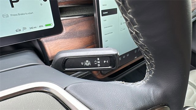 Used 2023 Rivian R1T Adventure image 29