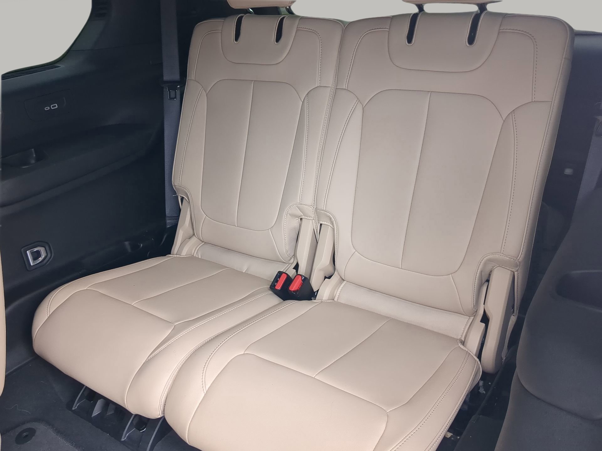 Used 2024 Jeep Grand Cherokee L Limited image 47