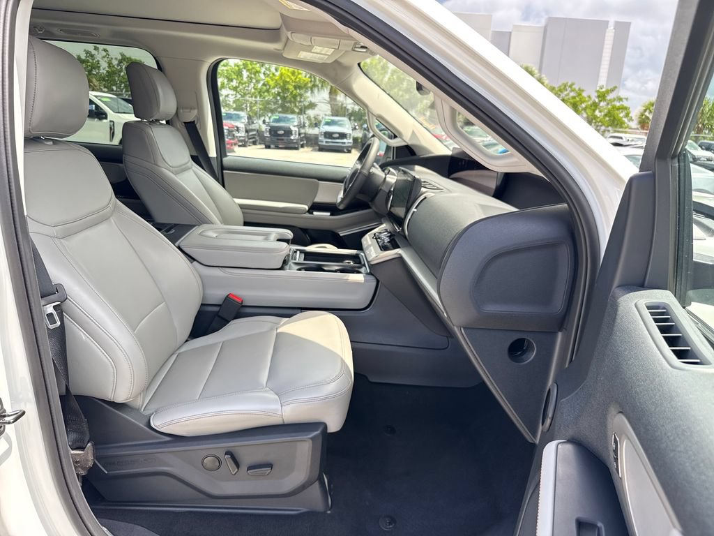 Certified 2025 Ford Expedition Active RWD image 29