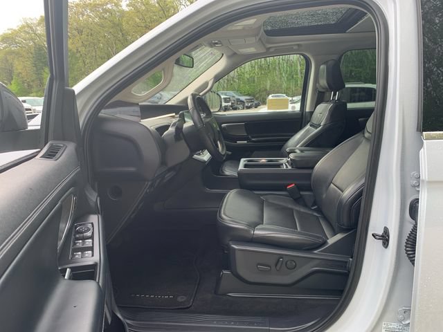 Certified 2025 Ford Expedition Platinum AWD/4WD image 32
