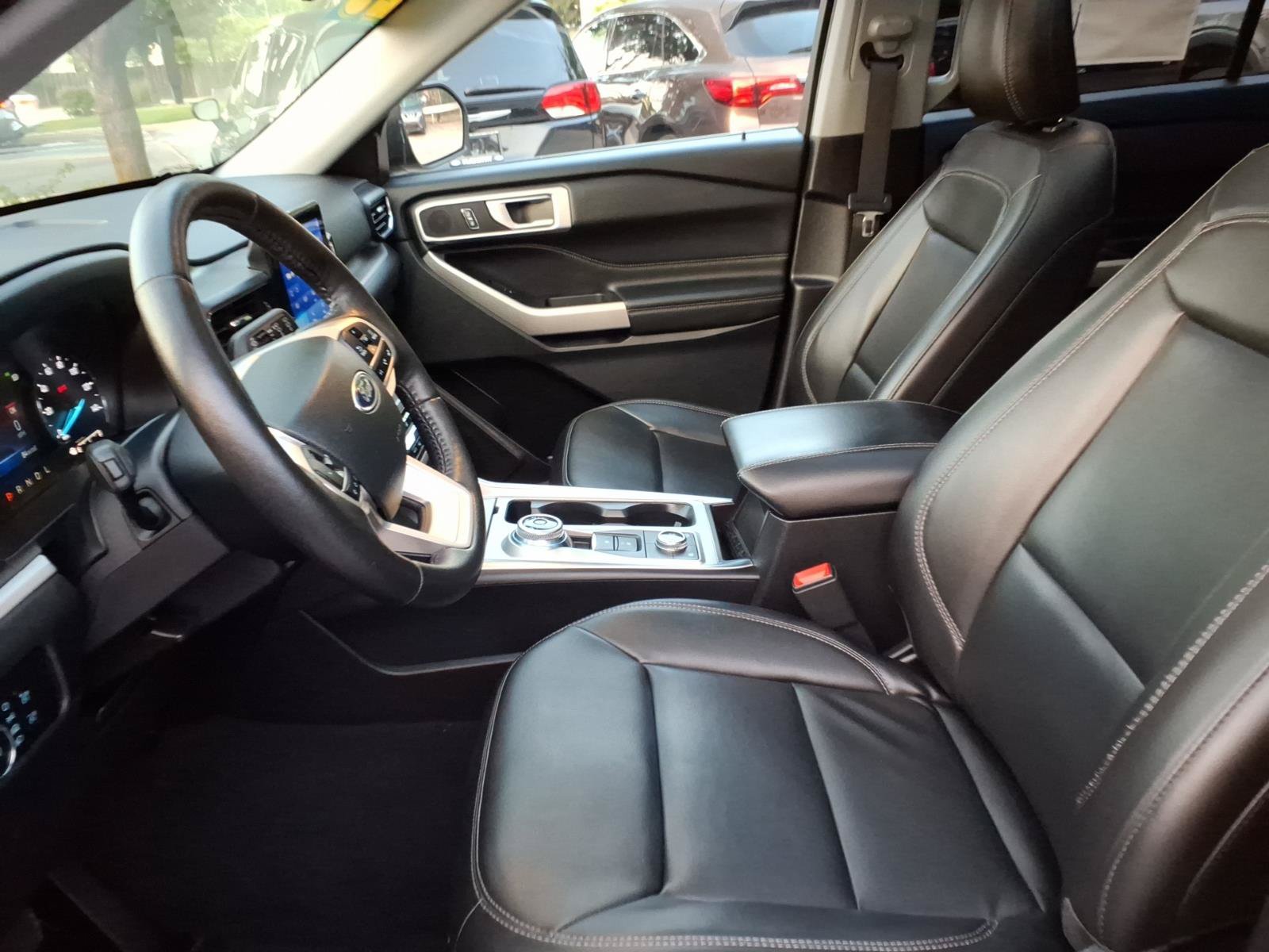 Certified 2023 Ford Explorer XLT w/ Equipment Group 202A AWD/4WD image 11