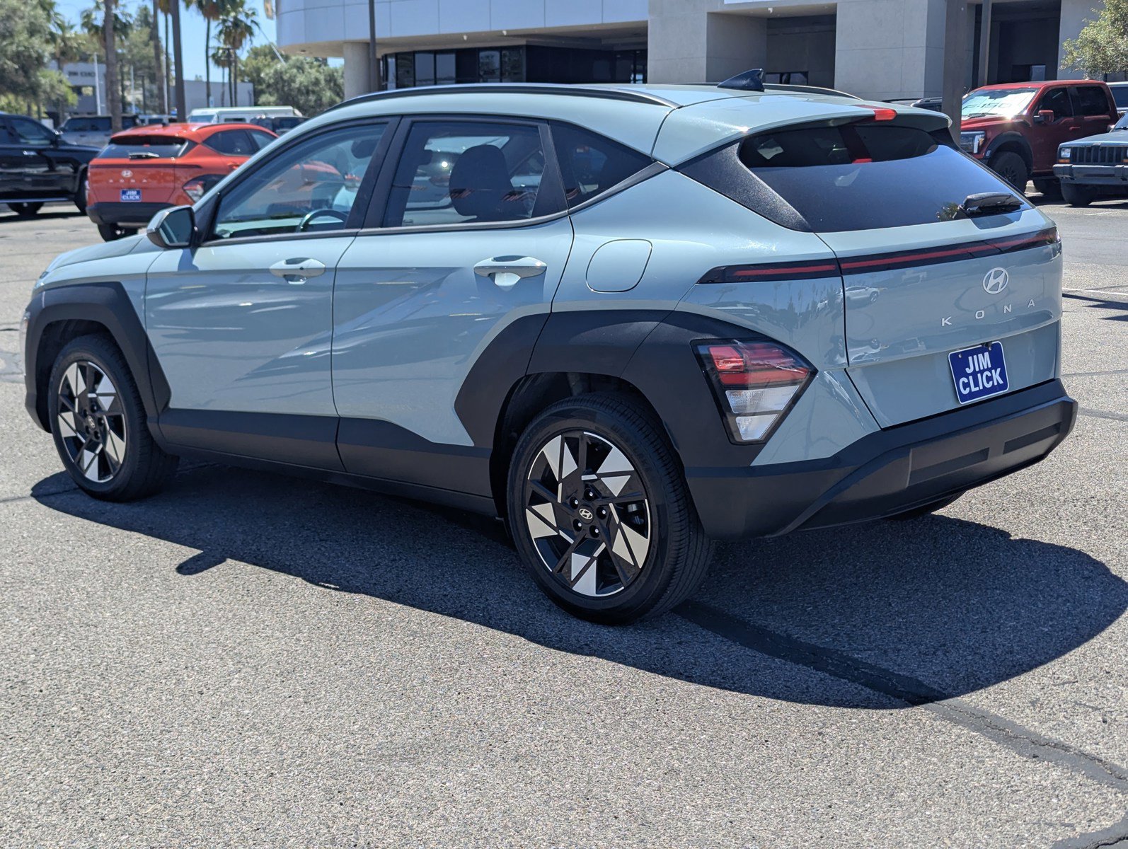 Used 2024 Hyundai Kona SEL FWD image 4