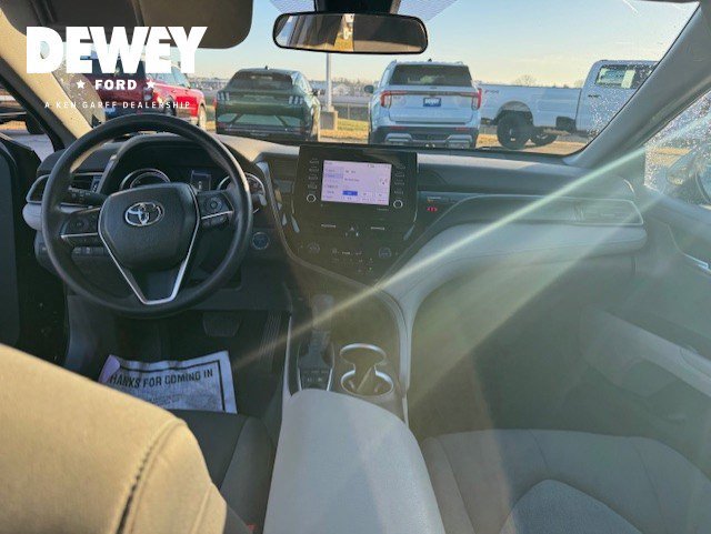 Used 2022 Toyota Camry LE image 24