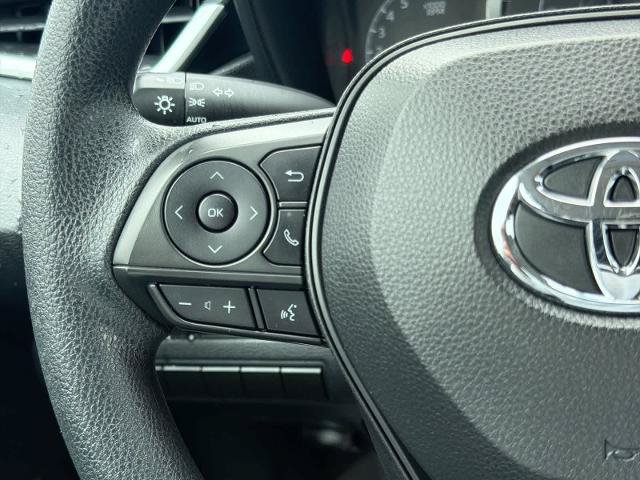 Used 2020 Toyota Corolla LE w/ Carpet Mat Package (TMS) FWD image 24