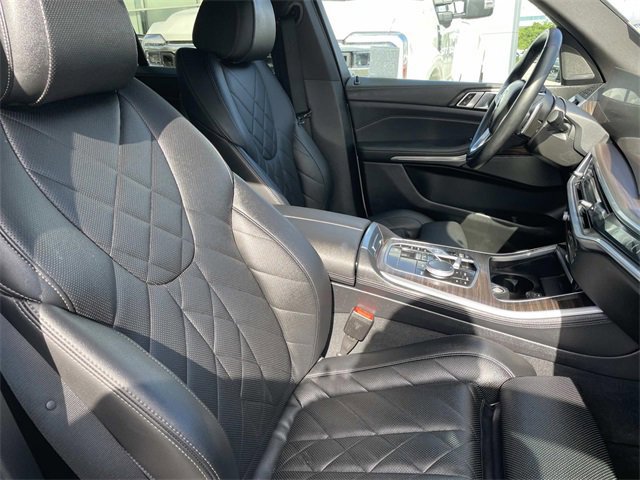 Used 2024 BMW X5 sDrive40i w/ Premium Package image 32