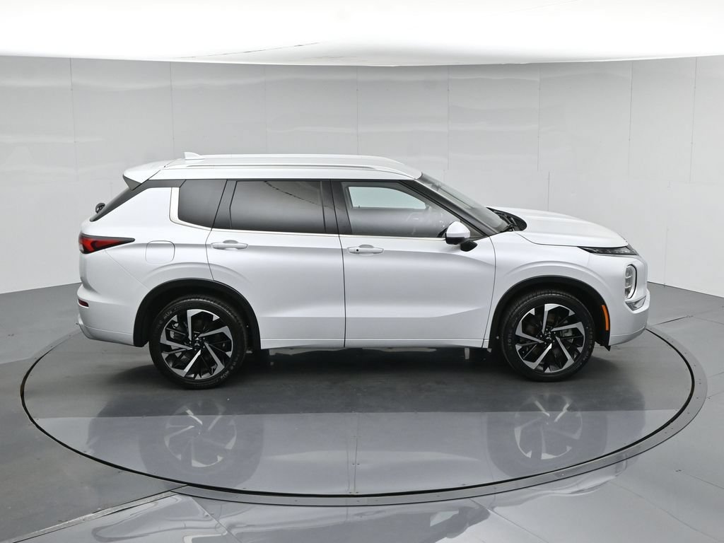 Used 2024 Mitsubishi Outlander SEL FWD image 37