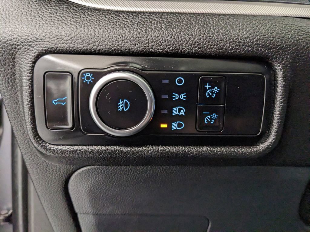Certified 2024 Ford Explorer XLT w/ Equipment Group 202A RWD image 17