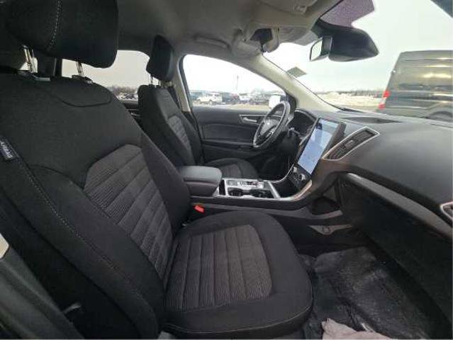 Certified 2023 Ford Edge SEL w/ Convenience Package image 2