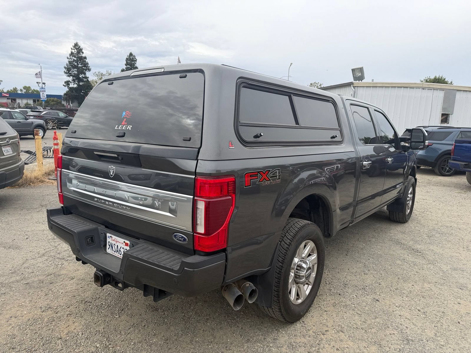 Certified 2020 Ford F250 Platinum w/ FX4 Off-Road Package AWD/4WD image 6