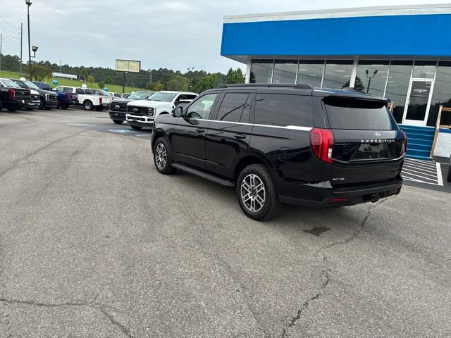 Certified 2025 Ford Expedition Active AWD/4WD image 24