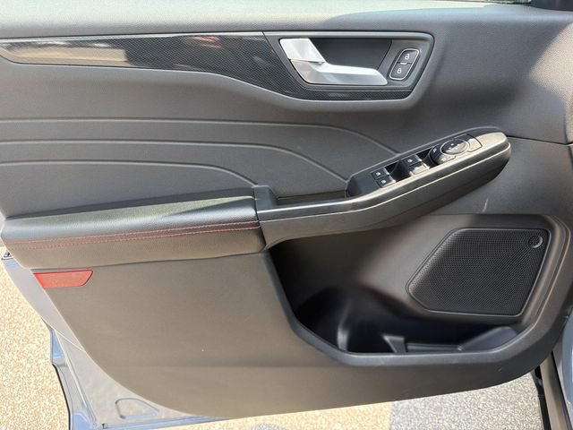 Certified 2025 Ford Escape ST-Line FWD image 18