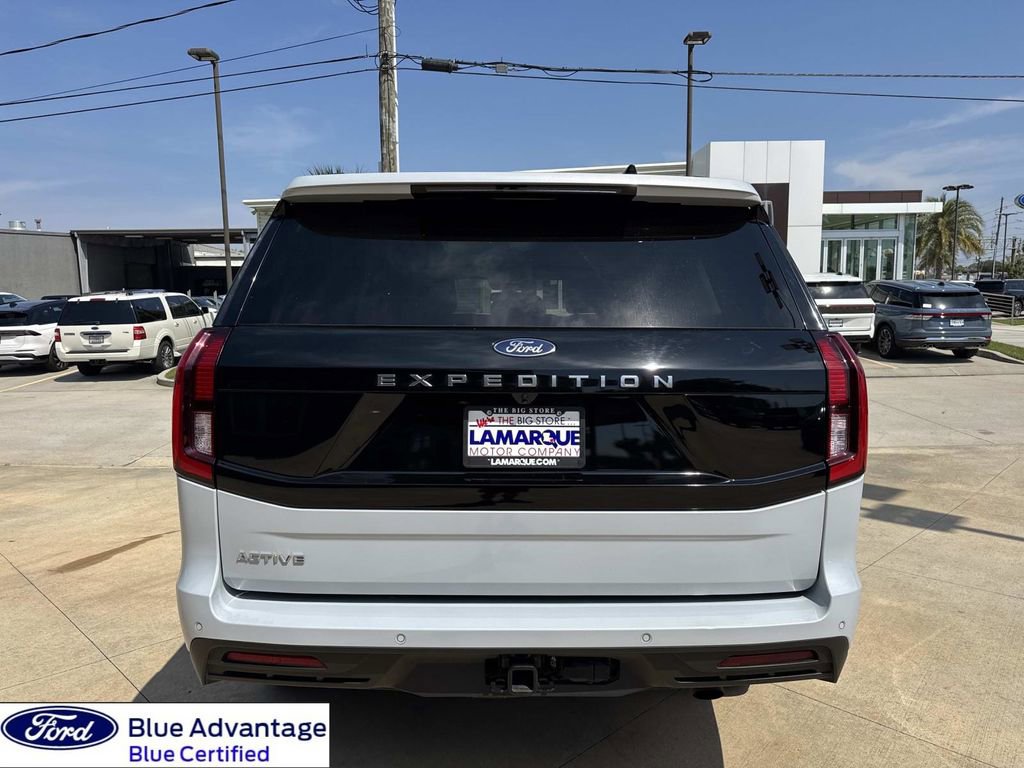 Certified 2025 Ford Expedition Active image 9