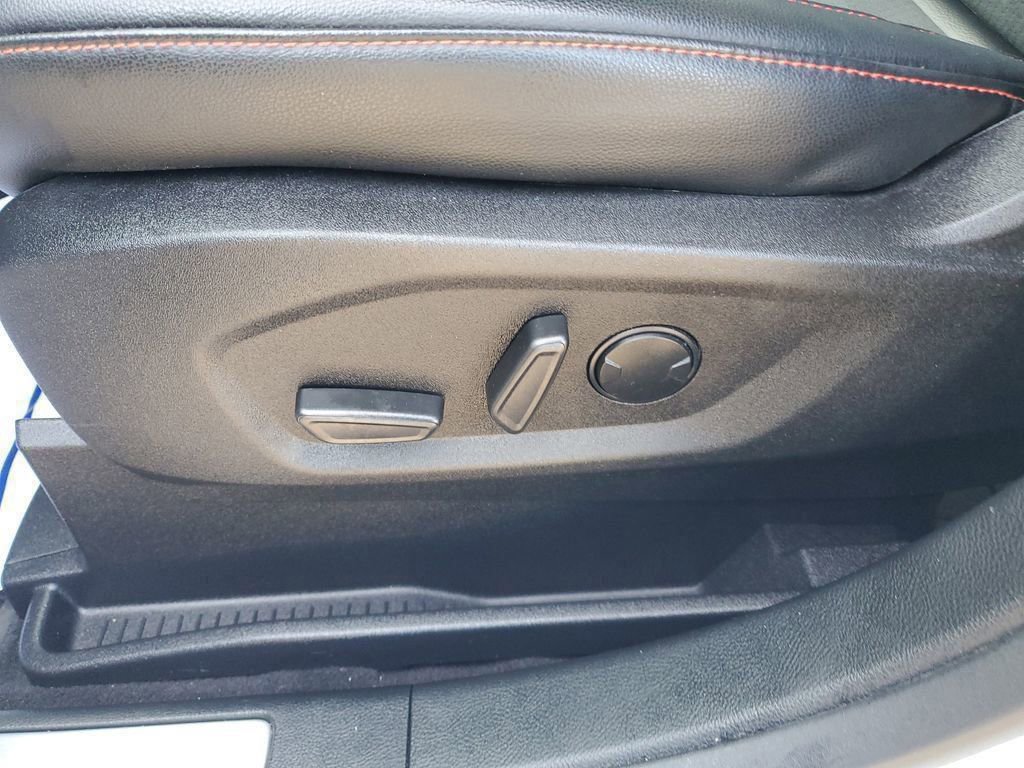 Certified 2022 Ford Edge ST-Line w/ Class II Trailer Tow Package image 18