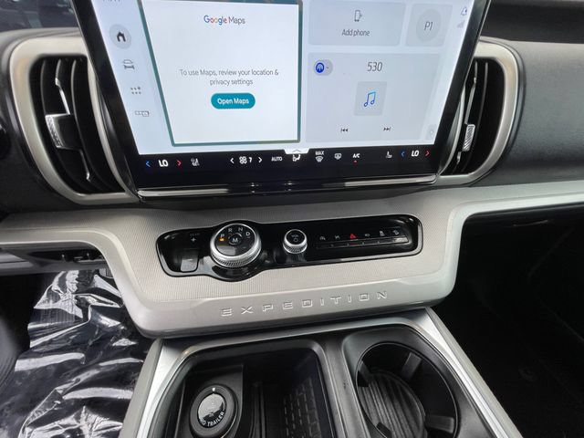 Certified 2025 Ford Expedition Active AWD/4WD image 15