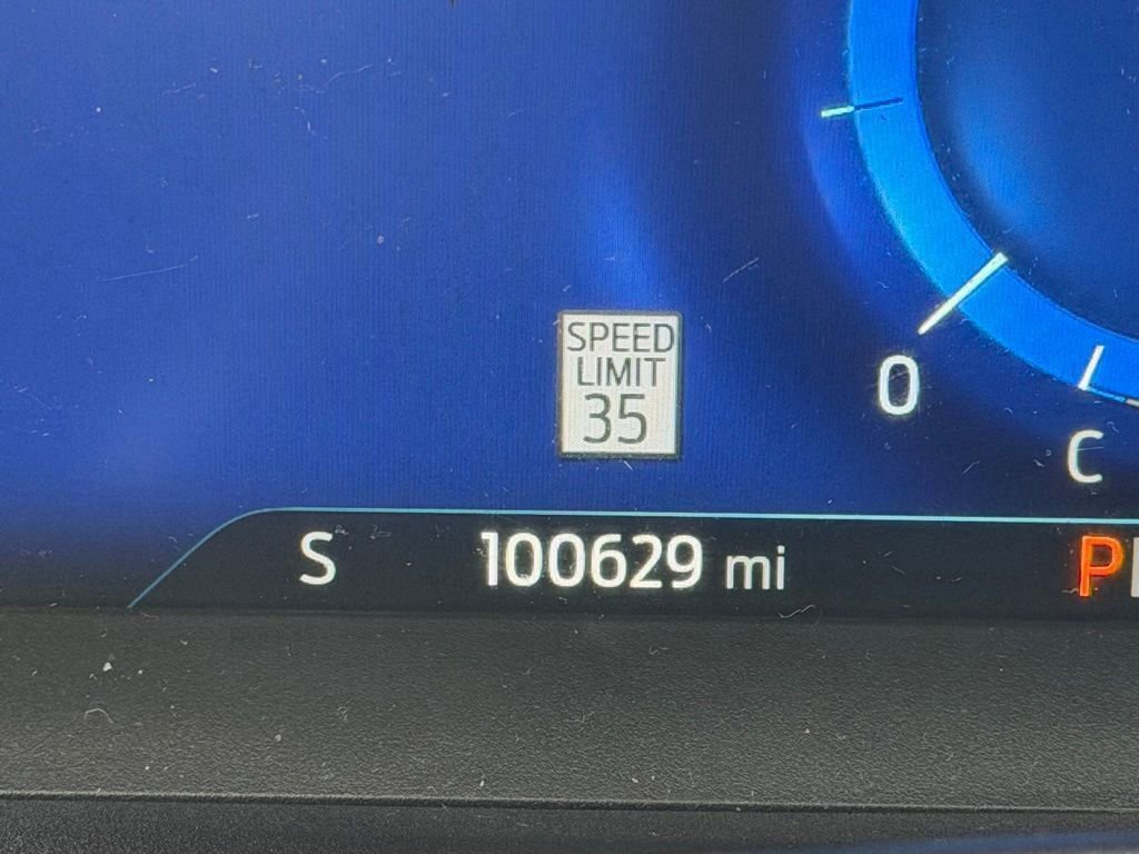 Certified 2021 Ford Explorer Platinum w/ Equipment Group 601A image 18