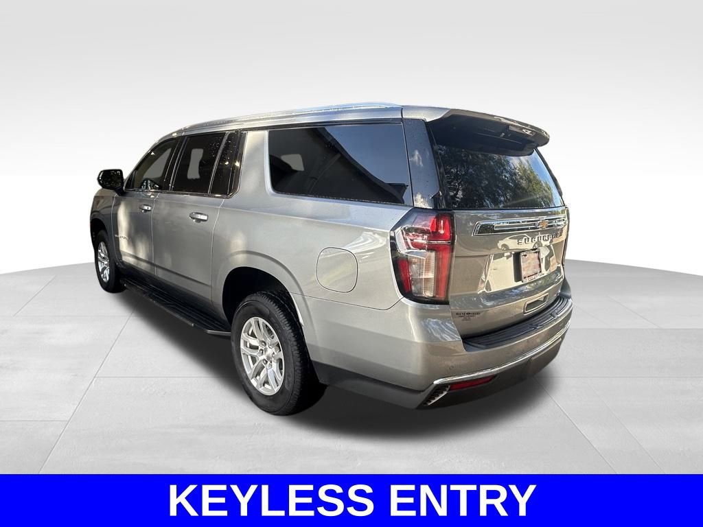 Used 2023 Chevrolet Suburban LT image 5