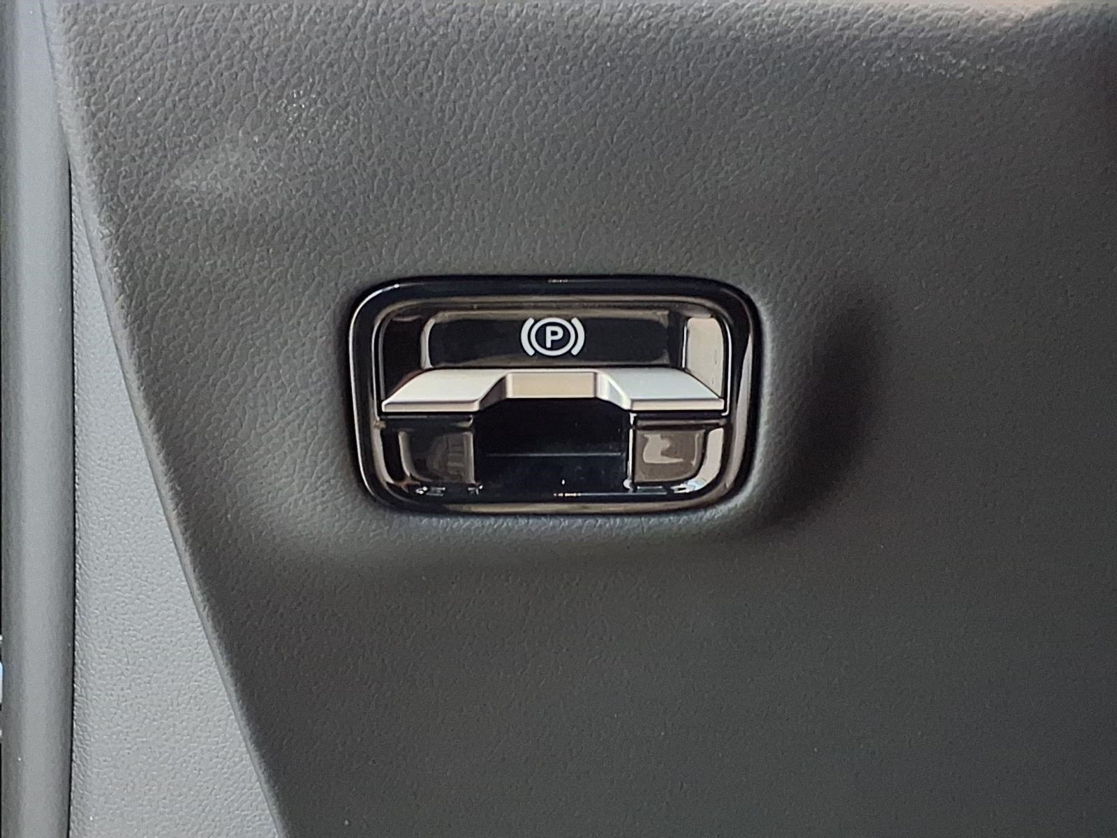 Used 2024 Mercedes-Benz E 350 4MATIC Sedan image 24