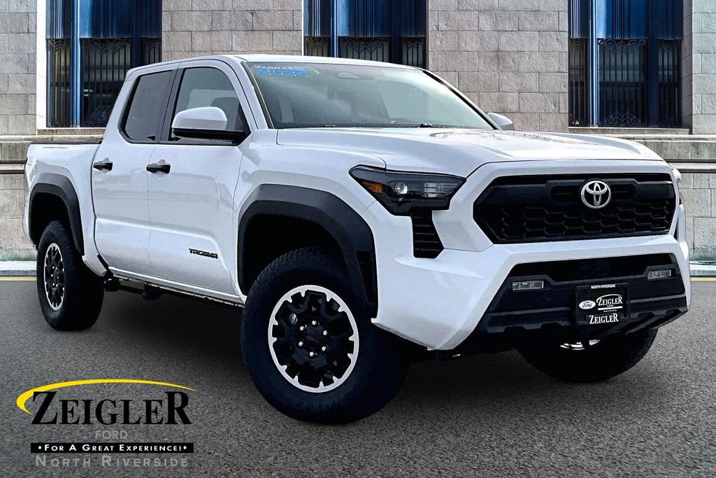 Used 2025 Toyota Tacoma TRD Off-Road image 1
