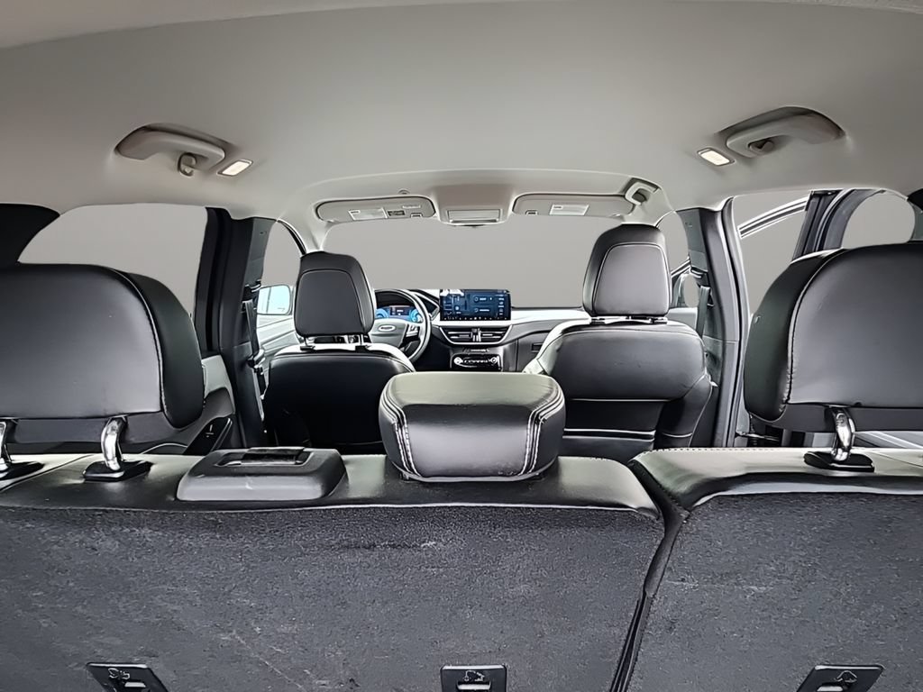 Certified 2024 Ford Escape Platinum AWD/4WD image 11