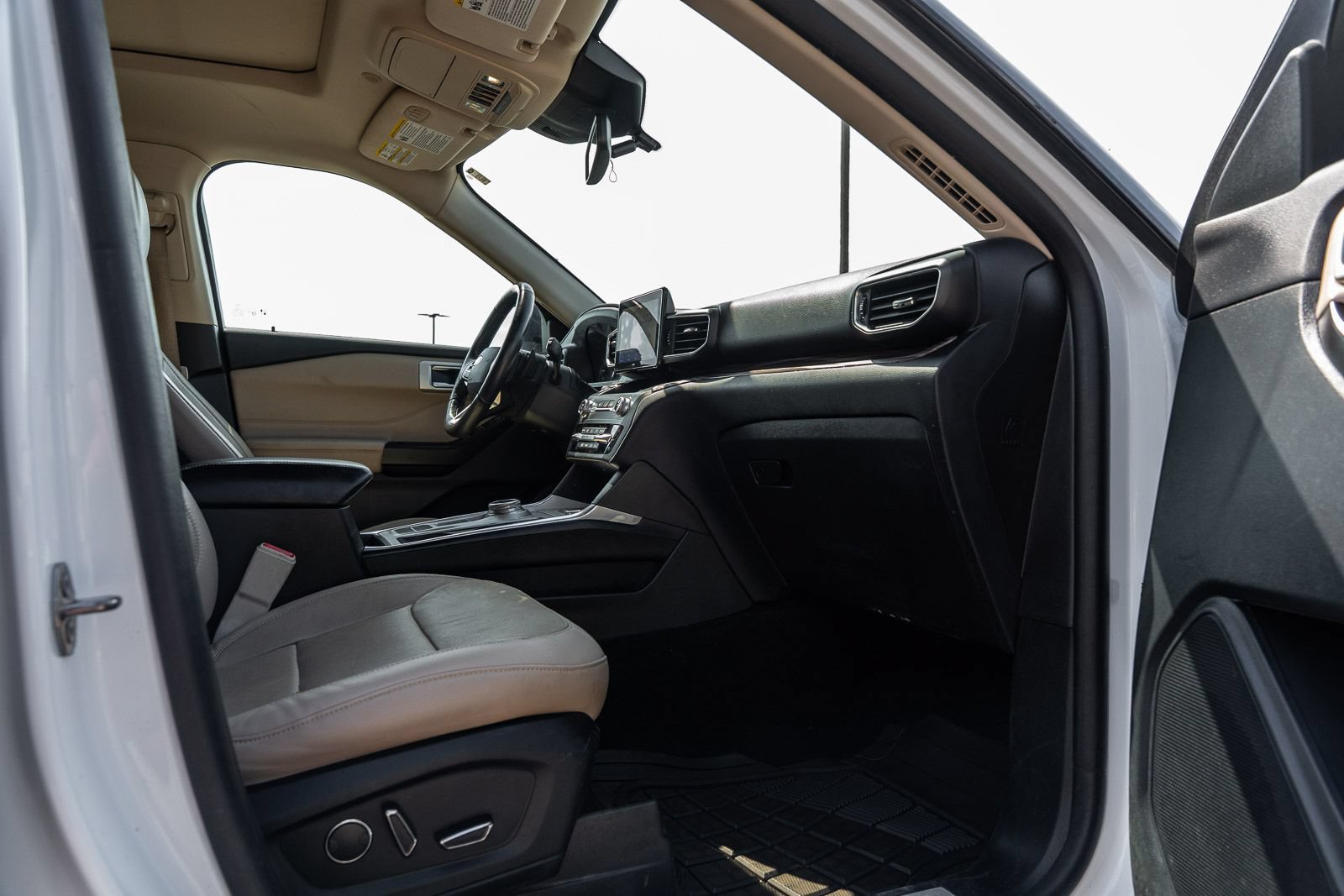 Certified 2020 Ford Explorer Limited RWD image 11
