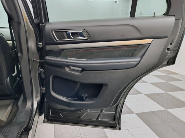 Certified 2018 Ford Explorer XLT w/ Equipment Group 202A AWD/4WD image 16