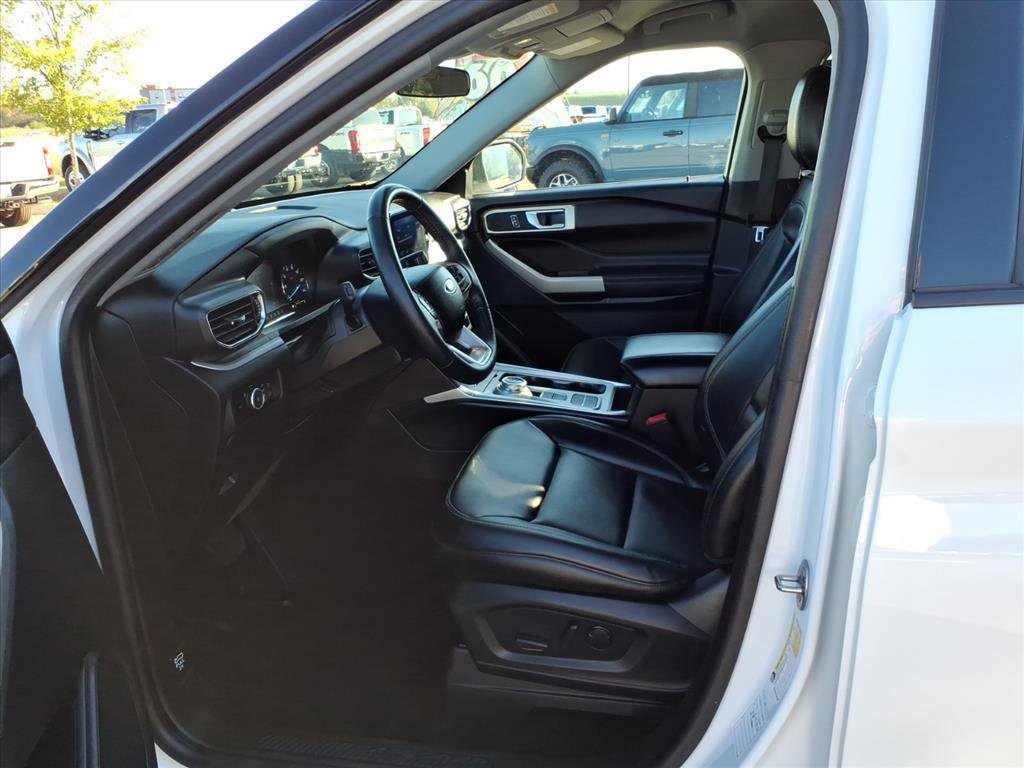 Certified 2024 Ford Explorer XLT w/ Equipment Group 202A image 11