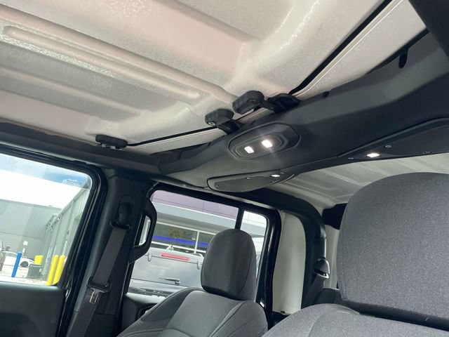 Used 2024 Jeep Gladiator Sport AWD/4WD image 10