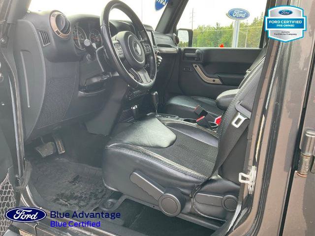 Used 2017 Jeep Wrangler Unlimited Sahara AWD/4WD image 15
