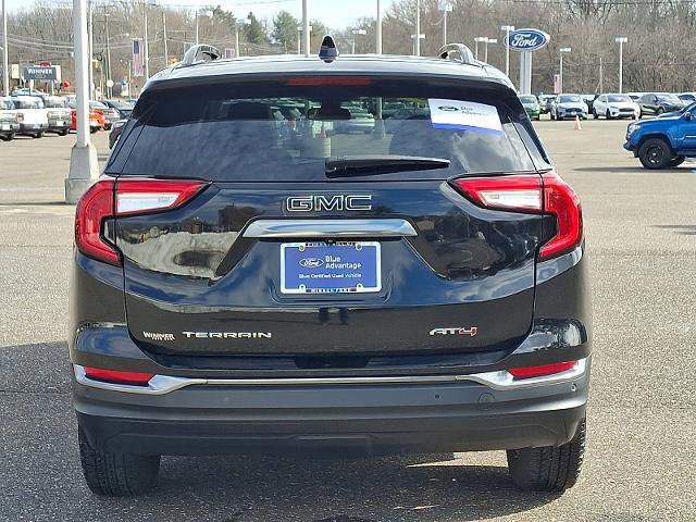 Used 2022 GMC Terrain AT4 image 3