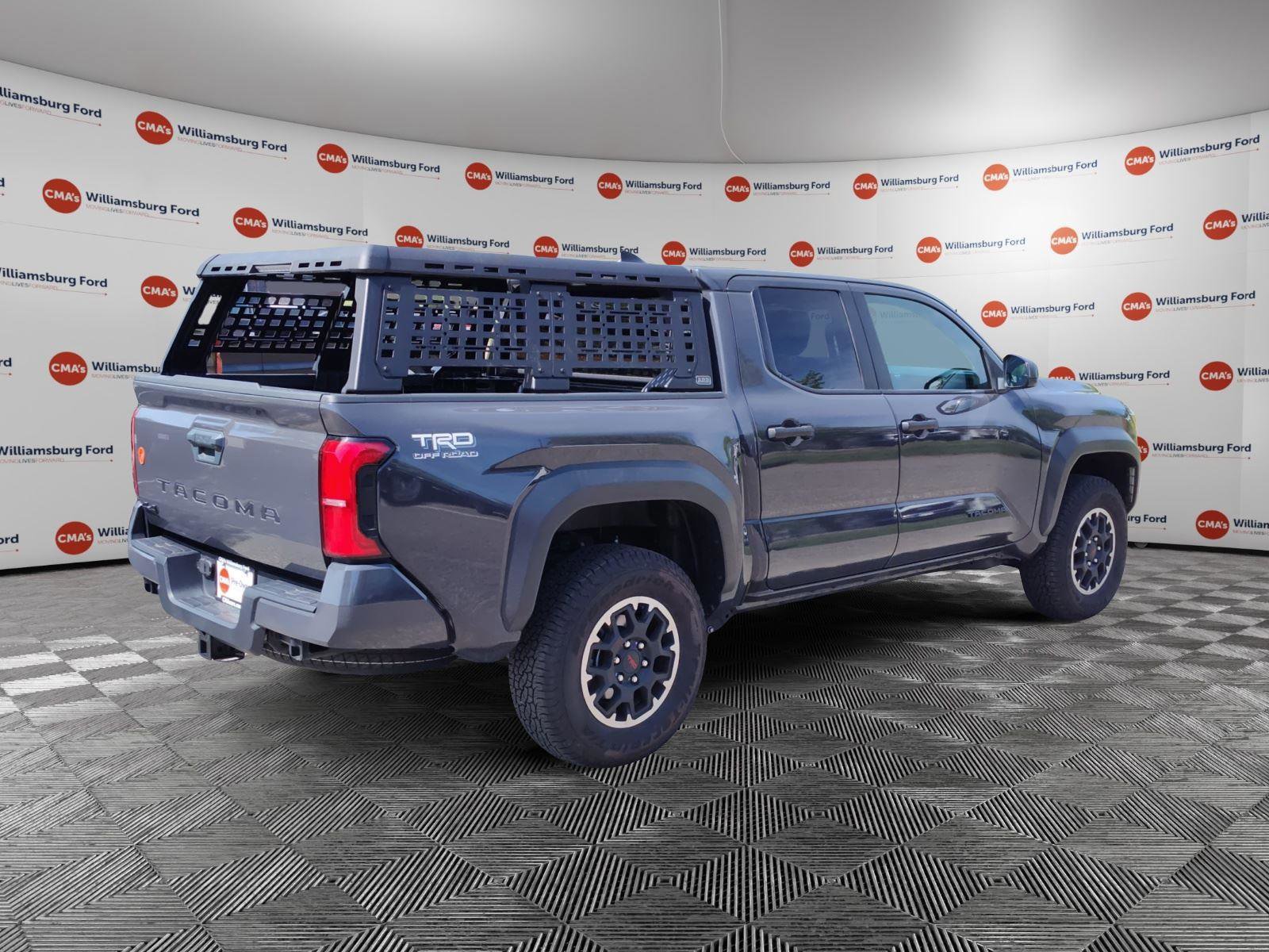 Used 2024 Toyota Tacoma TRD Off-Road AWD/4WD image 5