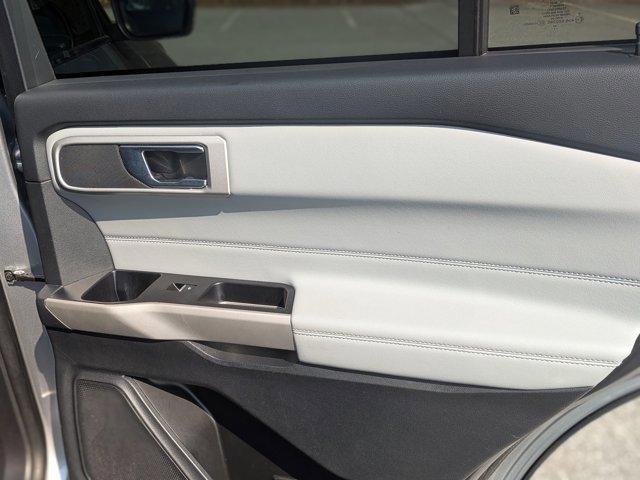 Certified 2022 Ford Explorer XLT w/ Equipment Group 202A image 34