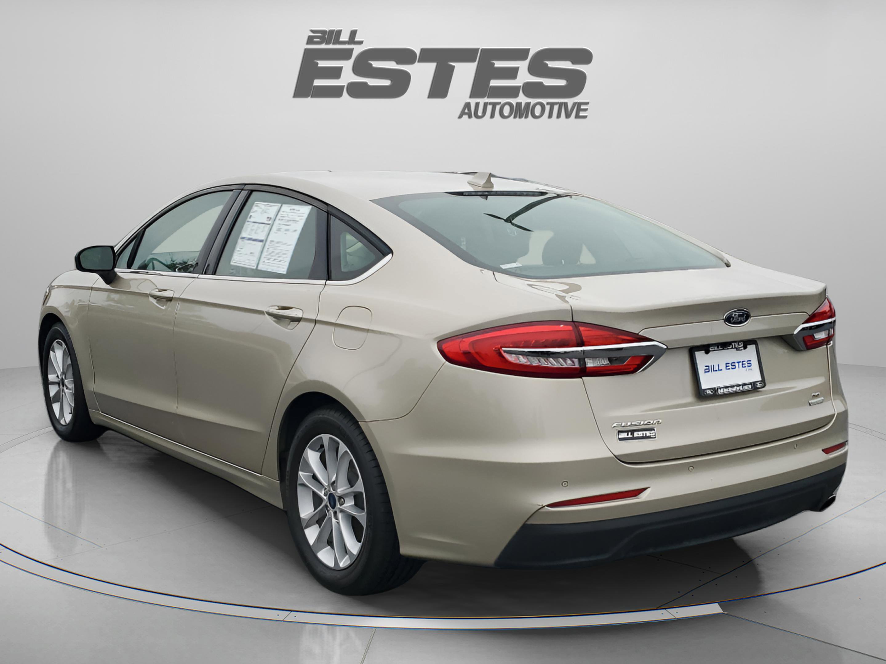 Certified 2019 Ford Fusion SE FWD image 2