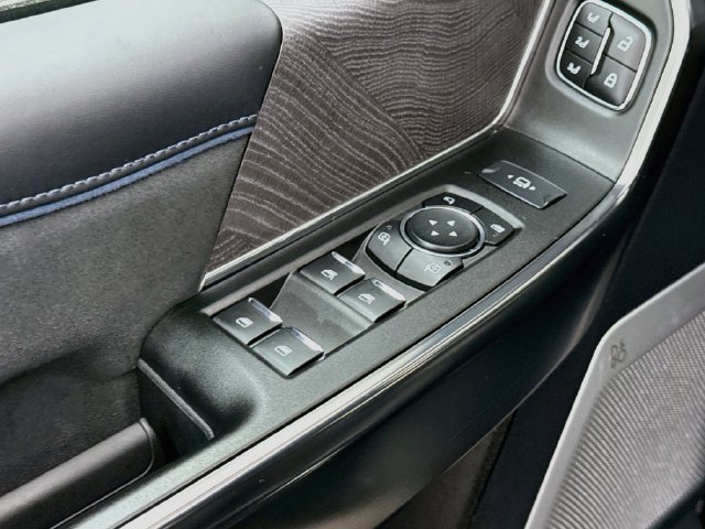 Certified 2025 Ford F350 Platinum AWD/4WD image 18
