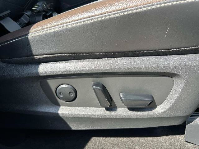 Used 2024 Nissan Pathfinder Platinum w/ Cargo Package FWD image 26