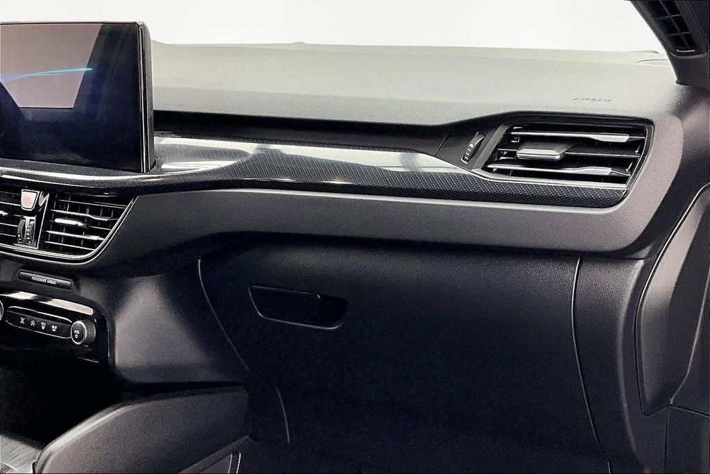 Certified 2023 Ford Escape ST-Line w/ Tech Pack #1 image 17